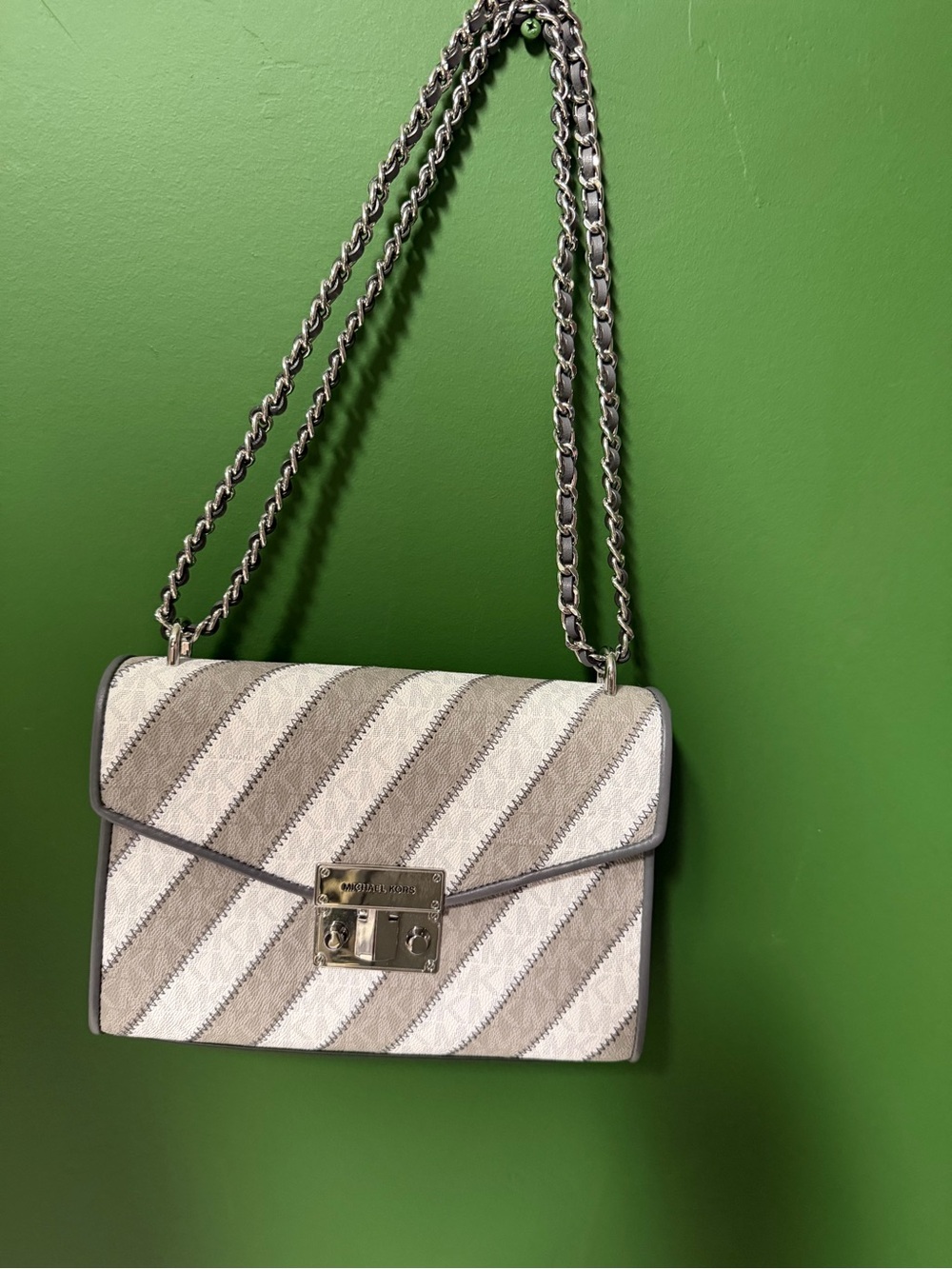 Michael Kors Beige and White Diagonal Stripe Shoulder Bag with Chain Strap